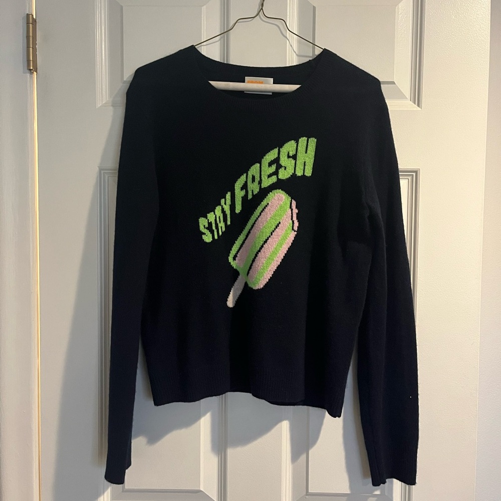 Cashmere sweater by Parisian designer 💙